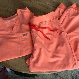 Figs Vibrant Orange Scrub Set Large